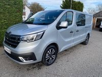 USED 2025 75 RENAULT TRAFIC LL30 EXTRA SPORT 6 SEAT DOUBLE CAB VAN L2 LWB 2.0 DCI 150PS New / Pre Reg With Delivery Miles, 3 Yr / 100k Warranty Top Of Range Model With Air Con, Media Screen, Sat Nav, Rear Camera, Alloy Wheels And Much More!