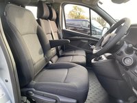 USED 2025 75 RENAULT TRAFIC LL30 EXTRA SPORT 6 SEAT DOUBLE CAB VAN L2 LWB 2.0 DCI 150PS New / Pre Reg With Delivery Miles, 3 Yr / 100k Warranty Top Of Range Model With Air Con, Media Screen, Sat Nav, Rear Camera, Alloy Wheels And Much More!