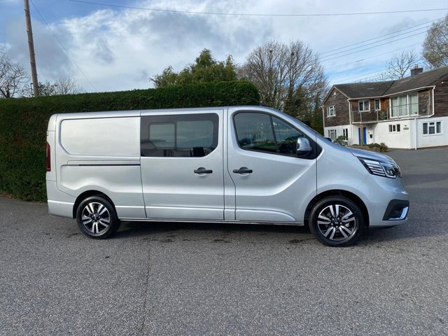2025 RENAULT TRAFIC - Photo 10