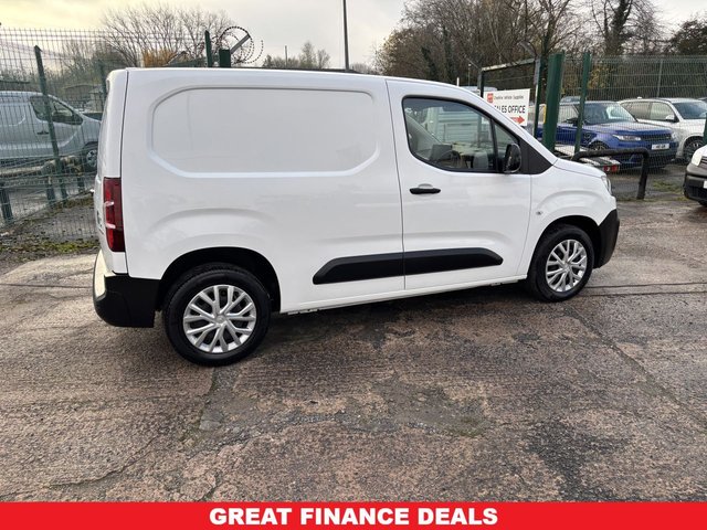 2022 Citroen Berlingo 1.5L Enterprise M Pro 5dr - Photo 3