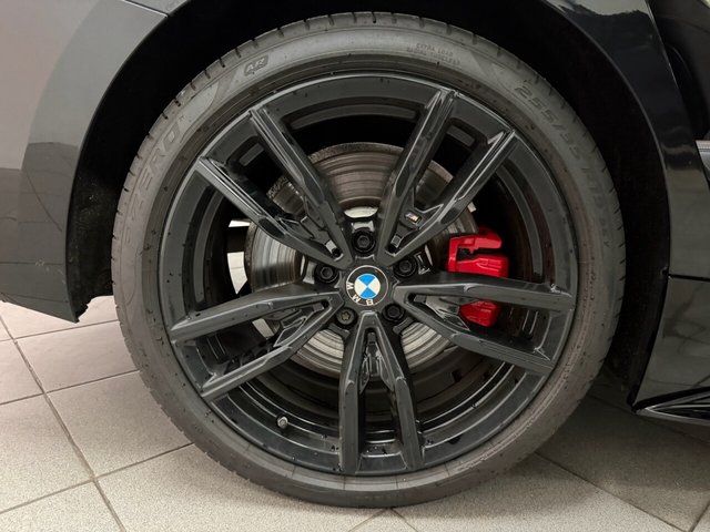2022 BMW 3 Series - Photo 11
