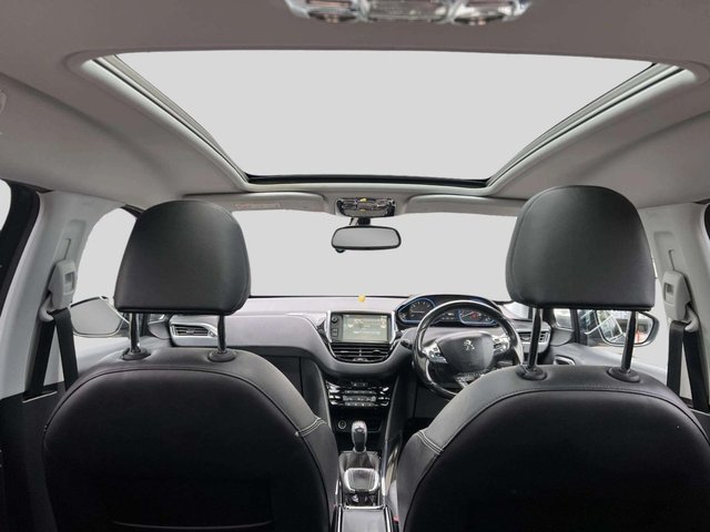 2015 Peugeot 2008 1.2L Feline 5dr - Photo 11