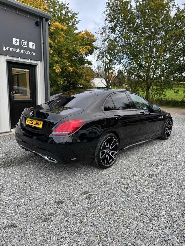 2019 MERCEDES-BENZ C-CLASS 2019 2.0 C300d AMG Line (Premium) Saloon 4dr Diesel G-Tronic+ Euro 6 (s/s) (245 ps) - Photo 2