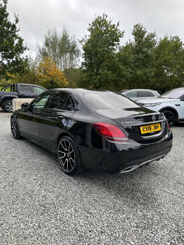 2019 MERCEDES-BENZ C-CLASS 2019 2.0 C300d AMG Line (Premium) Saloon 4dr Diesel G-Tronic+ Euro 6 (s/s) (245 ps) - Photo 4