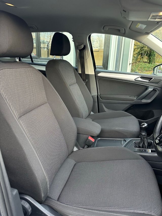 2017 VOLKSWAGEN TIGUAN 2017 2.0 TDI BlueMotion Tech S SUV 5dr Diesel Manual Euro 6 (s/s) (150 ps) - Photo 6