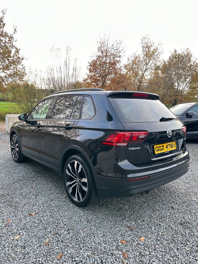 2017 VOLKSWAGEN TIGUAN 2017 2.0 TDI BlueMotion Tech S SUV 5dr Diesel Manual Euro 6 (s/s) (150 ps) - Photo 4