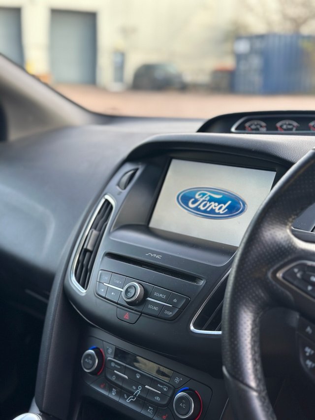 View our FORD FOCUS