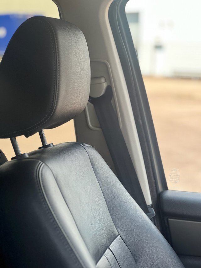 View our LAND ROVER DISCOVERY 4