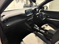 USED 2021 71 PEUGEOT E-2008 50kWh GT Premium SUV 5dr Electric Auto (136 ps) 3D I-COCKPIT+F/R SENS+CAR PLAY