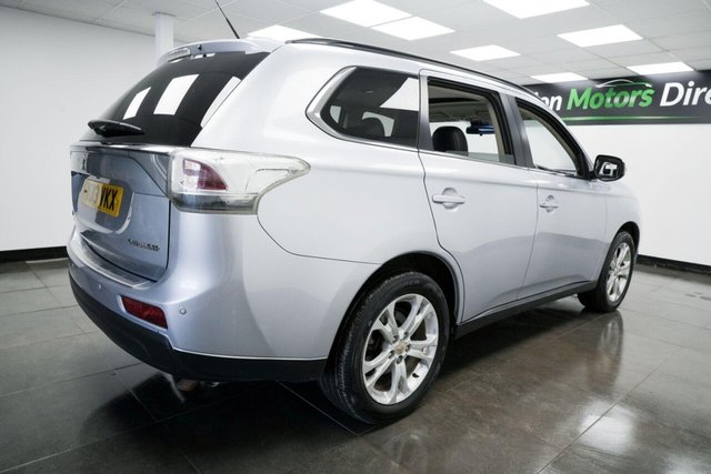 2013 MITSUBISHI OUTLANDER 2.2 DI-D GX5 Auto 4WD Euro 5 (s/s) 5dr - Photo 4