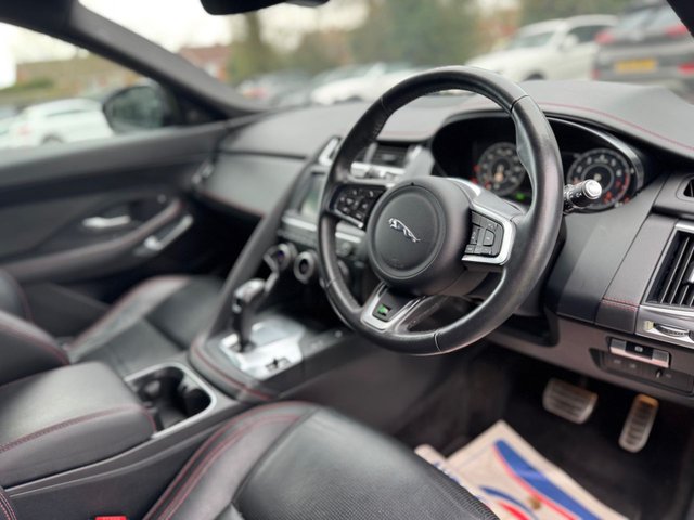 2020 JAGUAR E-PACE 2.0 P200 Chequered Flag SUV 5dr Petrol Auto AWD Euro 6 (s/s) (200 ps) - Photo 10