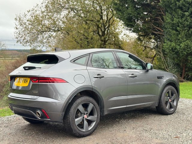 2020 JAGUAR E-PACE 2.0 P200 Chequered Flag SUV 5dr Petrol Auto AWD Euro 6 (s/s) (200 ps) - Photo 11