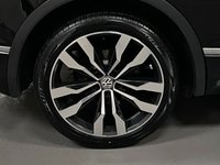 USED 2020 70 VOLKSWAGEN TIGUAN 2.0 TDI R-Line Tech SUV 5dr Diesel DSG Euro 6 (s/s) (150 ps) PAN ROOF+SATNAV+20"S+CARPLAY