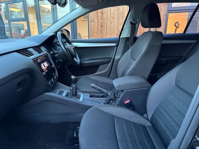2020 SKODA OCTAVIA 1.6 TDI SE Technology Estate 5dr Diesel Manual Euro 6 (s/s) (115 ps) - Photo 10
