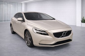 2018 VOLVO V40