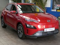 USED 2022 22 HYUNDAI KONA 64kWh Premium SUV 5dr Electric Auto (10.5kW Charger) (204 ps) SAT NAV ANDROID APPLE CARPLAY REAR VIEW CAMERA CRUISE CONTROL PARKING SENSORS 1 OWNER EXCELLENT SERVICE HISTORY HYUNDAI WARRANTY TILL JUNE 2027