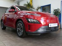 USED 2022 22 HYUNDAI KONA 64kWh Premium SUV 5dr Electric Auto (10.5kW Charger) (204 ps) SAT NAV ANDROID APPLE CARPLAY REAR VIEW CAMERA CRUISE CONTROL PARKING SENSORS 1 OWNER EXCELLENT SERVICE HISTORY HYUNDAI WARRANTY TILL JUNE 2027