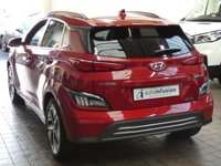 USED 2022 22 HYUNDAI KONA 64kWh Premium SUV 5dr Electric Auto (10.5kW Charger) (204 ps) SAT NAV ANDROID APPLE CARPLAY REAR VIEW CAMERA CRUISE CONTROL PARKING SENSORS 1 OWNER EXCELLENT SERVICE HISTORY HYUNDAI WARRANTY TILL JUNE 2027