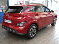 USED 2022 22 HYUNDAI KONA 64kWh Premium SUV 5dr Electric Auto (10.5kW Charger) (204 ps) SAT NAV ANDROID APPLE CARPLAY REAR VIEW CAMERA CRUISE CONTROL PARKING SENSORS 1 OWNER EXCELLENT SERVICE HISTORY HYUNDAI WARRANTY TILL JUNE 2027