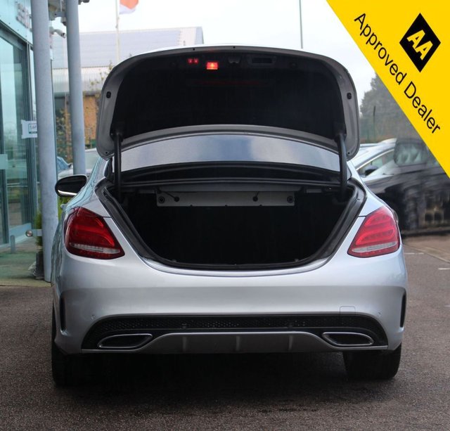 2018 MERCEDES-BENZ C-CLASS 2.1 C250d AMG Line (Premium Plus) Saloon 4dr Diesel G-Tronic+ Euro 6 (s/s) (204 ps) - Photo 8