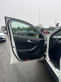 USED 2018 68 MERCEDES-BENZ GLA 1.6 GLA180 Urban Edition SUV 5dr Petrol Manual Euro 6 (s/s) (122 ps) 