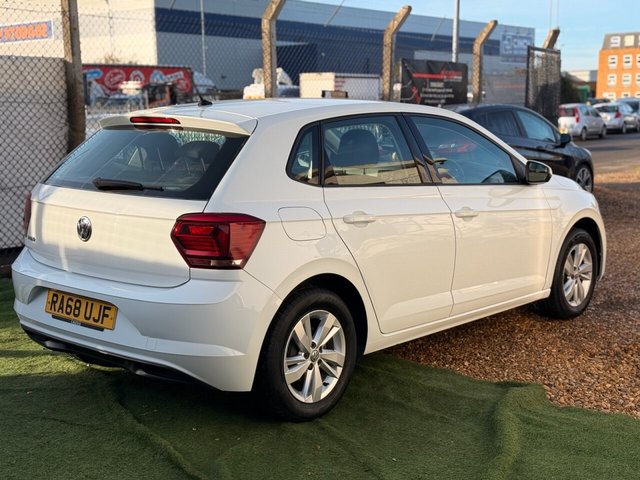 2019 VOLKSWAGEN POLO - Photo 2