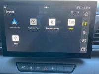 USED 2025 75 RENAULT MASTER LL35 ADVANCE LWB 4100MM LUTON WITH TAILIFT 2.0 DCI 150PS  New / Pre Reg With Delivery Miles, Popular New Model Winning Van Of The Year 2025 With Great Spec Inc Air Con, Touchsceen Stereo With Apple CarPlay, Fitted With A High-Quality Truckcraft Bodies Luton, Built To A Very High Standard And Offering A Superb Payload Capacity Of 1,044kg. It Also Comes With A DEL 500kg Tail Lift, In Stock Available Today!