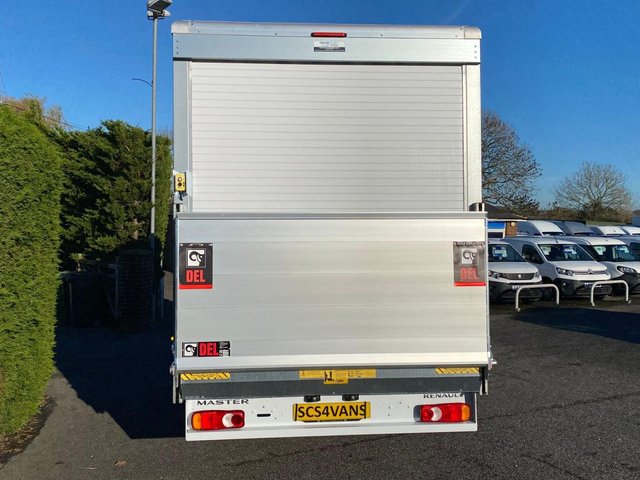 2025 RENAULT MASTER - Photo 8