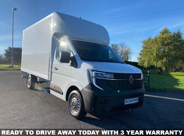 2025 RENAULT MASTER