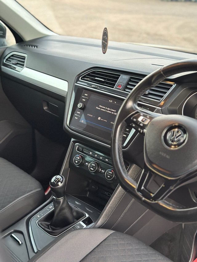 View our VOLKSWAGEN TIGUAN