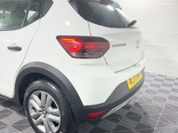 USED 2021 71 DACIA SANDERO STEPWAY 1.0 TCe Essential Hatchback 5dr Bi Fuel Manual Euro 6 (s/s) (100 ps) NEW MOT SERVICED AND HEALTH CHECKED. HPI CLEAR 6 MONTHS NATIONAL UK WEAR & TEAR WARRANTY  INCLUDED