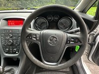 USED 2015 15 VAUXHALL ASTRA 1.6i Design Sports Tourer 5dr Petrol Manual Euro 6 (115 ps) Spacious Boot, Low Running Costs