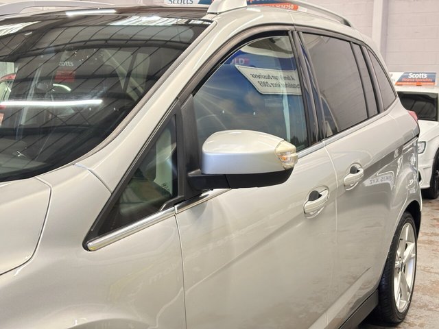 2015 Ford Grand C-Max 2L Titanium X 5dr - Photo 10