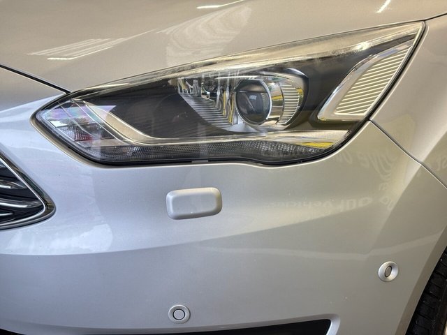 2015 Ford Grand C-Max 2L Titanium X 5dr - Photo 11