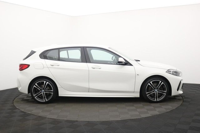 2021 BMW 1 Series 1.5L M Sport 5dr - Photo 2