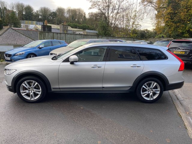 VOLVO V90 Cross Country - Photo 5