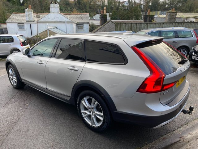 VOLVO V90 Cross Country - Photo 6