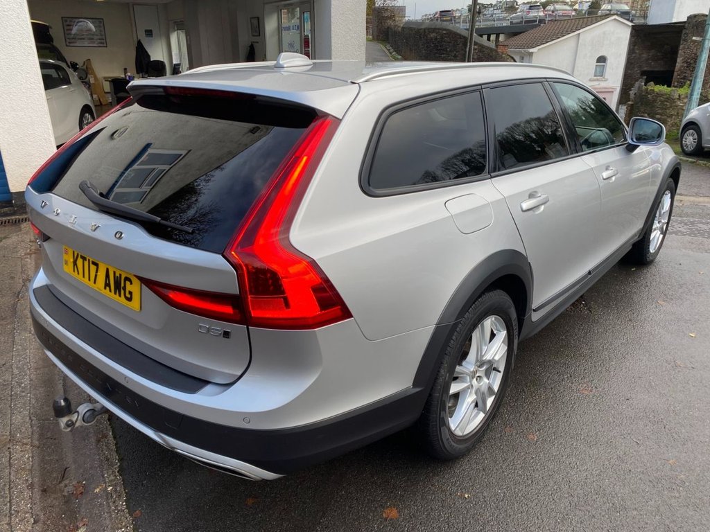 USED 2017 17 VOLVO V90 Cross Country 2.0 D5 PowerPulse Pro Estate 5dr Diesel Auto AWD Euro 6 (s/s) (235 ps) WINTER PK DAB SATNAV PARKING CAMERA