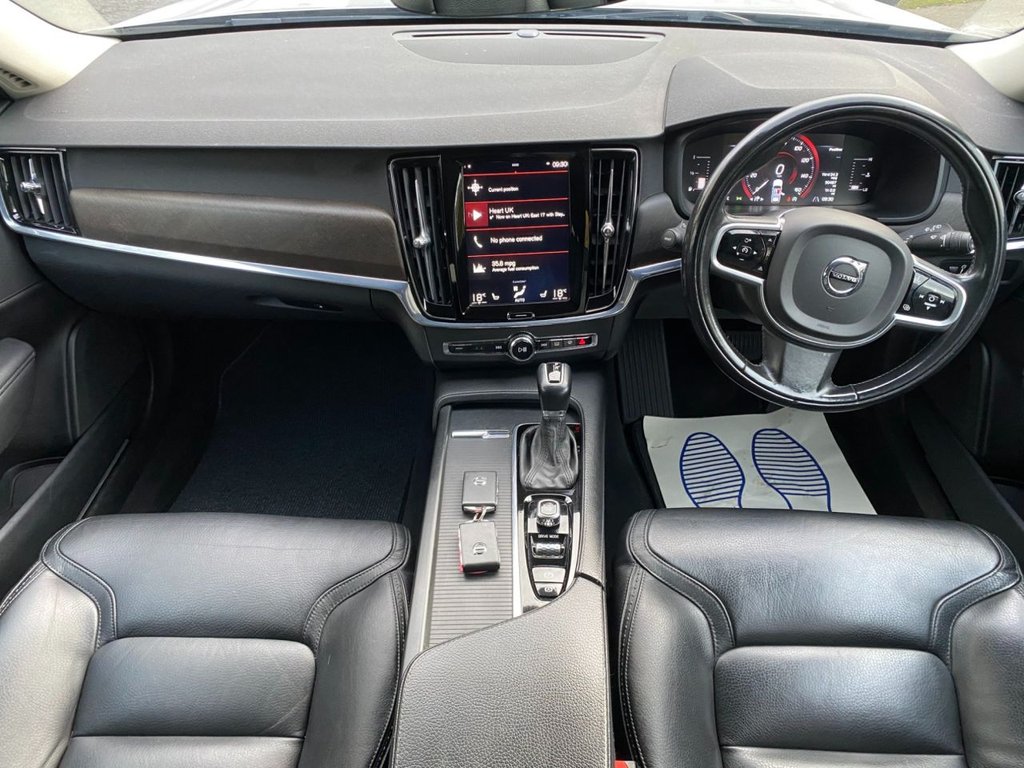 USED 2017 17 VOLVO V90 Cross Country 2.0 D5 PowerPulse Pro Estate 5dr Diesel Auto AWD Euro 6 (s/s) (235 ps) WINTER PK DAB SATNAV PARKING CAMERA