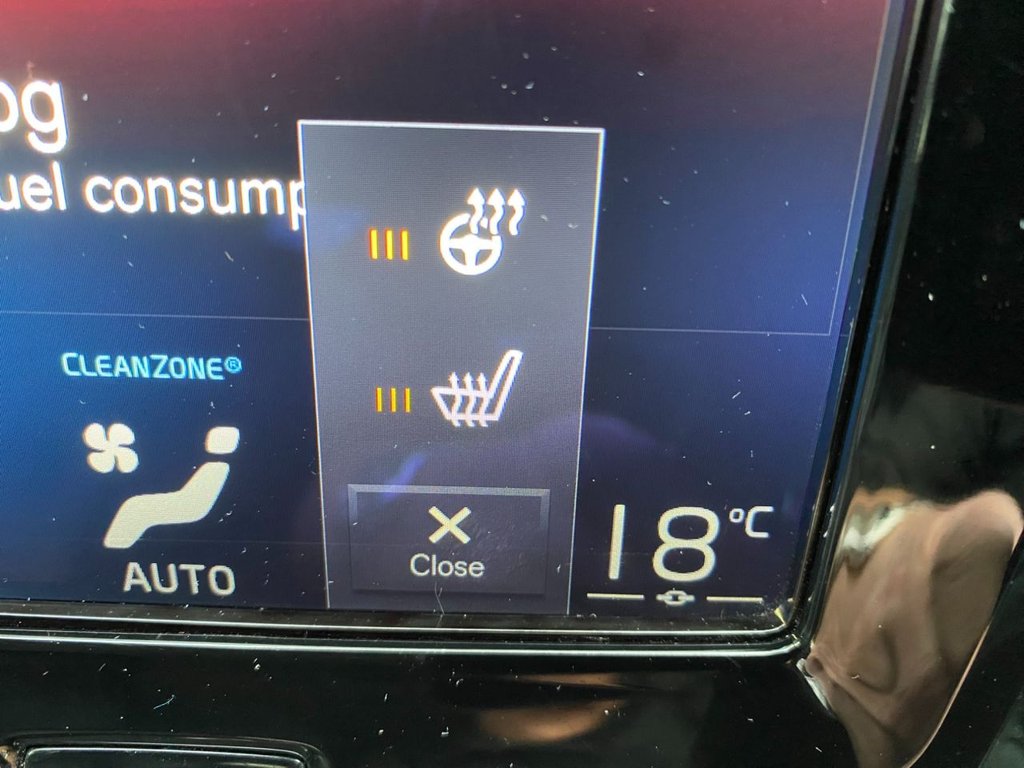 USED 2017 17 VOLVO V90 Cross Country 2.0 D5 PowerPulse Pro Estate 5dr Diesel Auto AWD Euro 6 (s/s) (235 ps) WINTER PK DAB SATNAV PARKING CAMERA