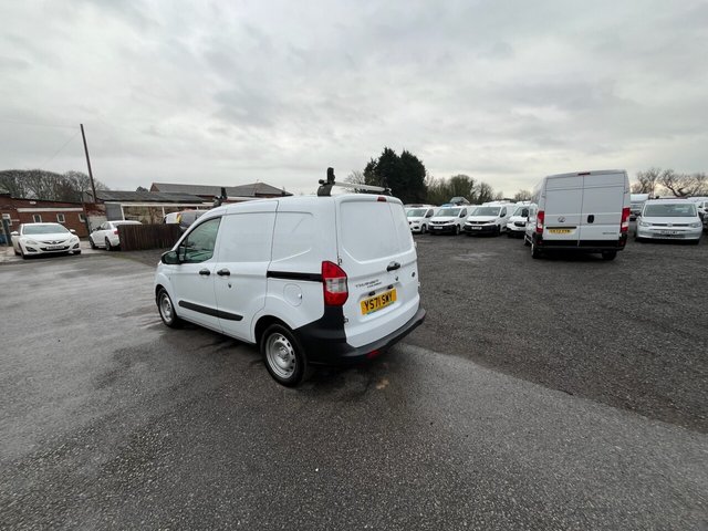 2022 Ford Transit Courier 1L Leader 4dr - Photo 8