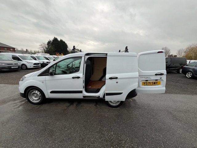 2022 Ford Transit Courier 1L Leader 4dr - Photo 6