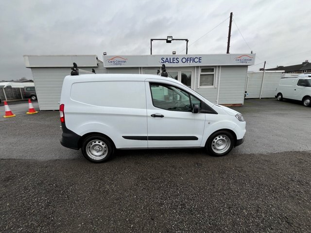 2022 Ford Transit Courier 1L Leader 4dr - Photo 7