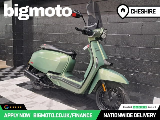 View our LAMBRETTA V125 Special