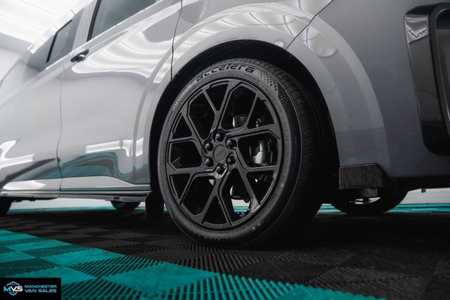 2026 Volkswagen Transporter - Photo 2