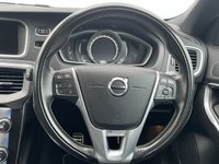 USED 2017 17 VOLVO V40 2.0 D2 R-Design Pro Hatchback 5dr Diesel Manual Euro 6 (s/s) (120 ps) www.suffolkcarcentre.co.uk - Located at Lowestoft