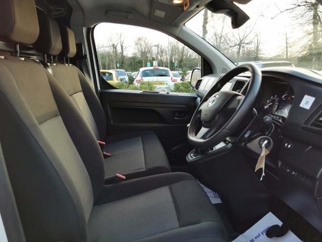 2023 VAUXHALL VIVARO - Photo 12