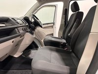 USED 2018 68 VOLKSWAGEN TRANSPORTER 2.0 TDI T32 BlueMotion Tech Highline Kombi Double Cab 5dr Diesel DSG FWD SWB Euro 6 (s/s) (150 ps) Complete Service Record Including Timing Belt water pump, Extremely well cared for and maintained with 2 keys , Double Slide Side Doors, 5 Seater , front arm rests, apple play, navigation, cruise conrol, rear park aid,