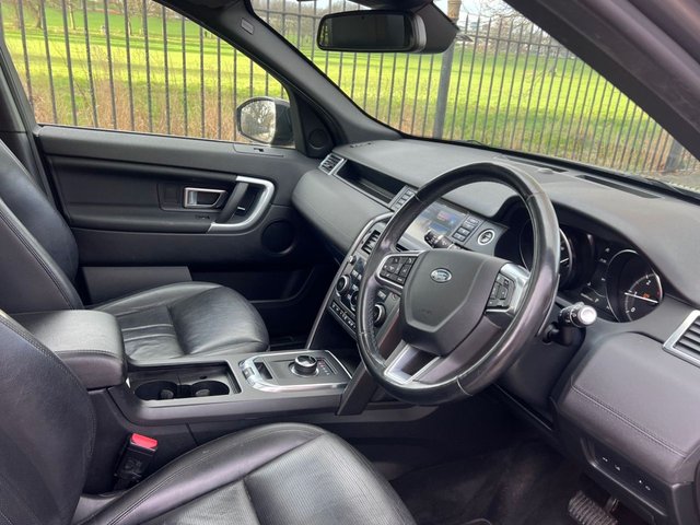 2018 Land Rover Discovery Sport 2L Landmark 5dr - Photo 2