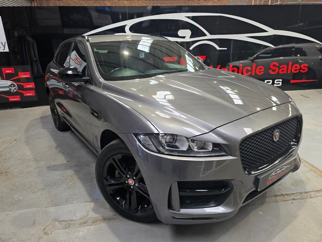 2018 JAGUAR F-PACE - Photo 2